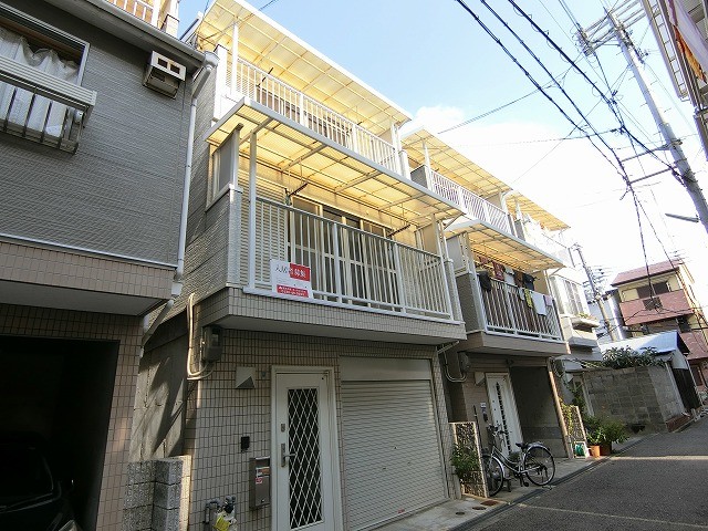 8023611/建物外観