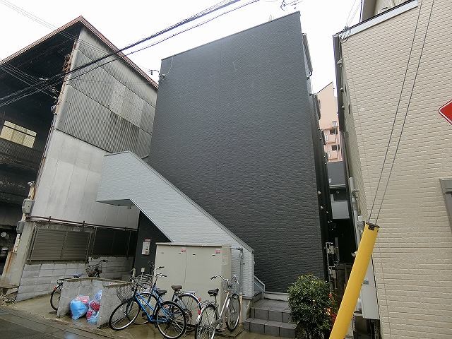 8024328/建物外観