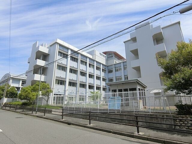 神戸市立駒ケ林小学校