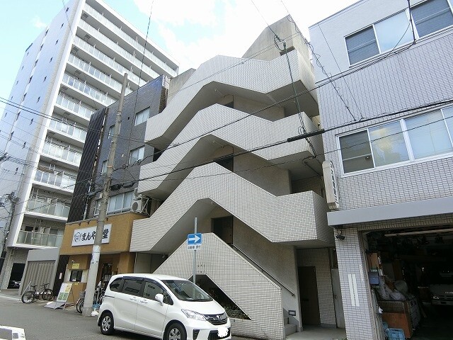 9985075/建物外観